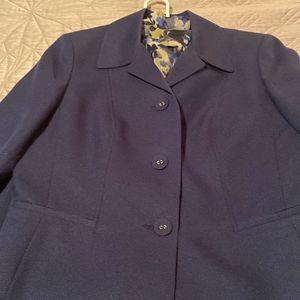 Evan Picone suit. Skirt, jacket & scarf, size 10